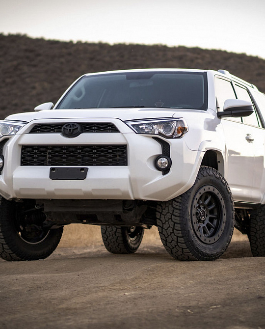 Фото дисков DUGGER Черный матовый на Toyota 4Runner V