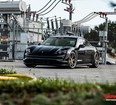 Фото дисков Vossen RS74 на Porsche Taycan I