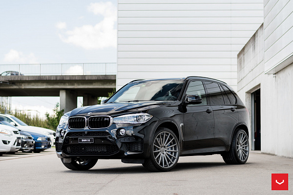 Фото дисков Vossen VFS-2 Глянцевый графит на BMW X5/X5 M (F15/F85)