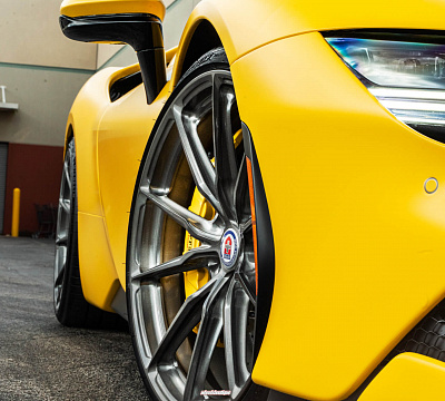 Фото дисков HRE P104SC на Ferrari SF90