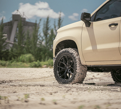 Фото дисков Vossen HF6-4 на Chevrolet Silverado IV