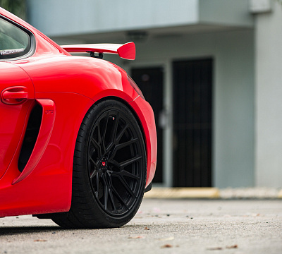 Фото дисков Vossen M-X3 на Porsche Cayman II