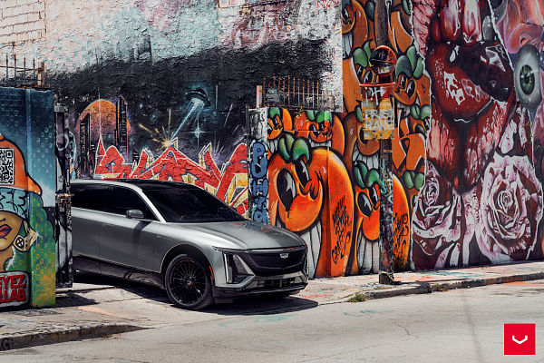 Фото дисков Vossen HF-8 Черный глянец на Cadillac Lyriq