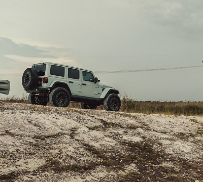 Фото дисков Vossen HFX-1 (5-Lug) на Jeep Wrangler IV (JL)