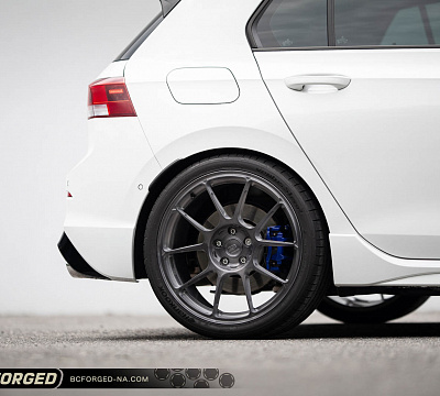 Фото дисков BC Forged KZ15 на Volkswagen Golf VIII