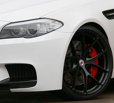 Фото дисков HRE P101 на BMW 5/M5 (F10)
