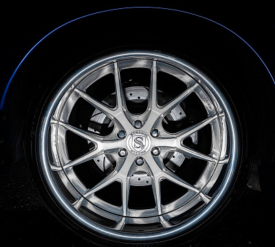 Фото дисков Strasse Wheels SM6R Signature на Dodge Viper