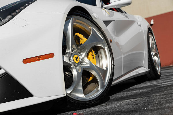 Фото дисков HRE 522M Глянцевый лак на Ferrari F12