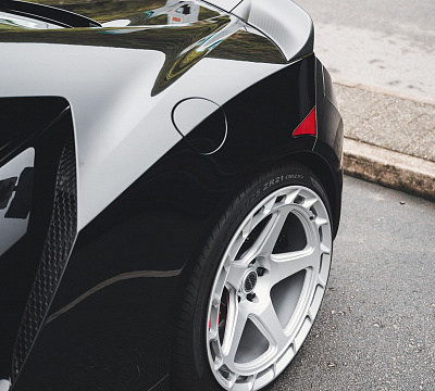 Фото дисков Brixton Forged TR05 AERO1 на Acura NSX II