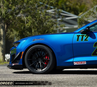 Фото дисков BC Forged RZ05 на Chevrolet Camaro VI