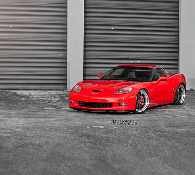 Фото дисков Strasse Wheels R10 Performance на Chevrolet Corvette C6