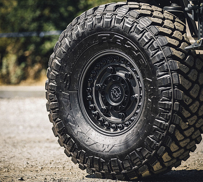 Фото дисков Black Rhino ARMORY на Jeep Wrangler III (JK)