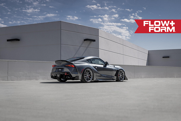 Фото дисков HRE FF21 Глянцевый темный лак на Toyota Supra A90