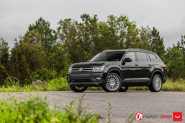 Фото дисков Vossen VFS-2 Серебро на Volkswagen Atlas