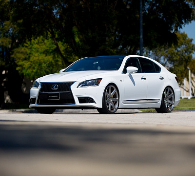 Фото дисков Vossen CG-207 на Lexus LS IV