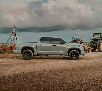 Фото дисков 4PLAY 4P83 на Toyota Tundra III