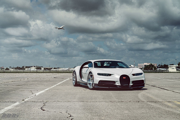Фото дисков 1886 Wheels S005 Сатиновый лак на Bugatti Chiron