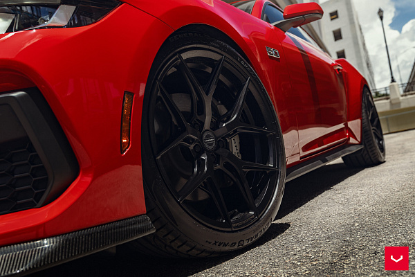 Фото дисков Vossen HF-5 Черный сатин на Ford Mustang VII