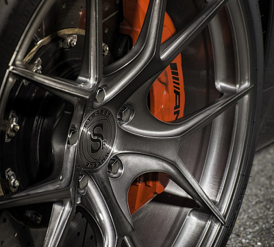 Фото дисков Strasse Wheels SM5R Deep Concave Monoblock на Mercedes-Benz AMG GT I