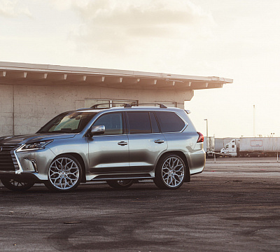 Фото дисков Vossen S17-01 на Lexus LX III