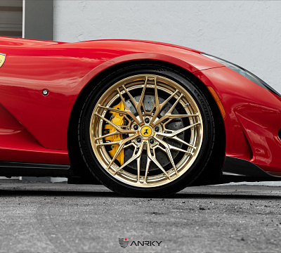 Фото дисков Anrky S2-X1 на Ferrari 812