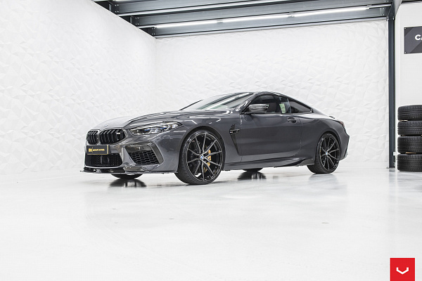 Фото дисков Vossen HF-3 Глянцевый темный лак на BMW 8/M8