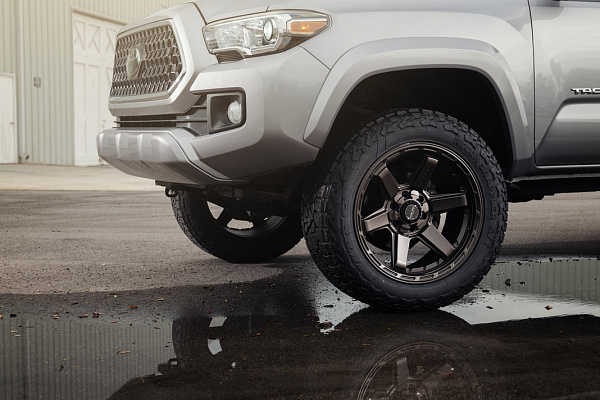 Фото дисков 4PLAY 4P63 Сатиновая темная бронза на Toyota Tacoma III