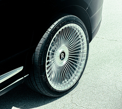 Фото дисков Vossen S17-16 на Rolls-Royce Cullinan