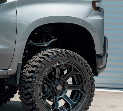 Фото дисков 4PLAY 4P70 на Chevrolet Silverado IV