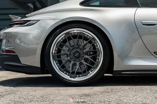Фото дисков Anrky RS1 Глянцевый графит на Porsche 911 VIII