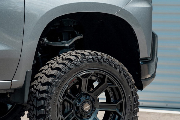 Фото дисков 4PLAY 4P70 Черный глянец на Chevrolet Silverado IV