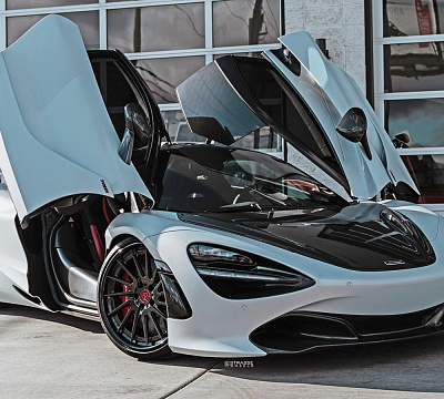 Фото дисков Strasse Wheels SV15T Deep Concave FS на McLaren 720S