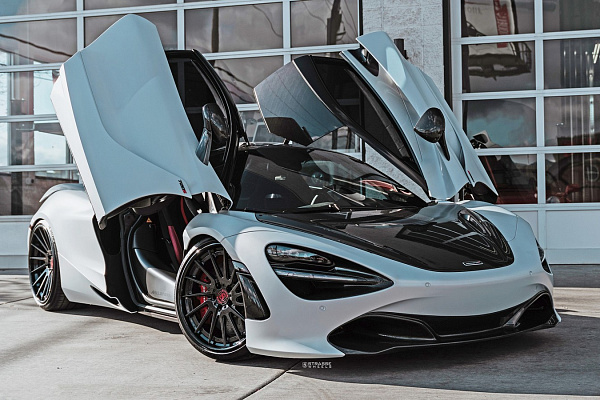 Фото дисков Strasse Wheels SV15T Deep Concave FS Другой цвет на McLaren 720S