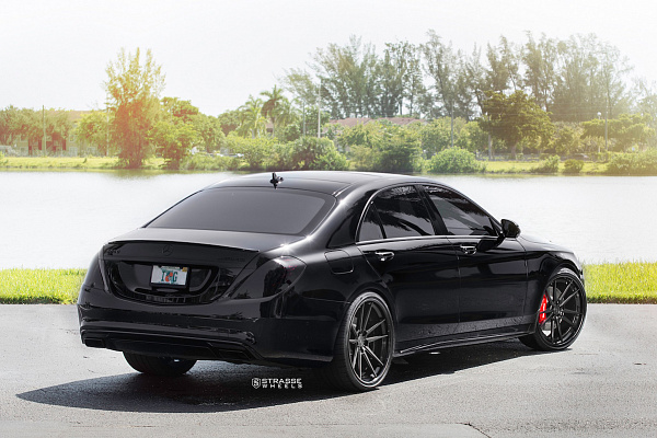 Фото дисков Strasse Wheels SV1 Deep Concave FS Черный сатин на Mercedes-Benz S-Class (W222, C217)