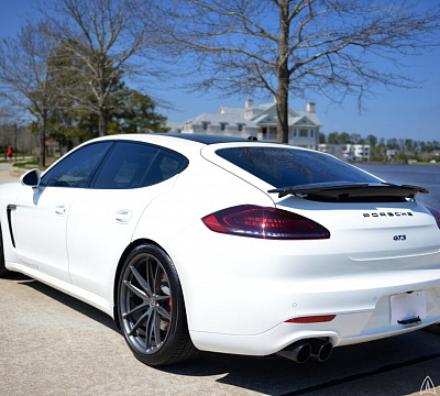 Фото дисков HRE P104 на Porsche Panamera I