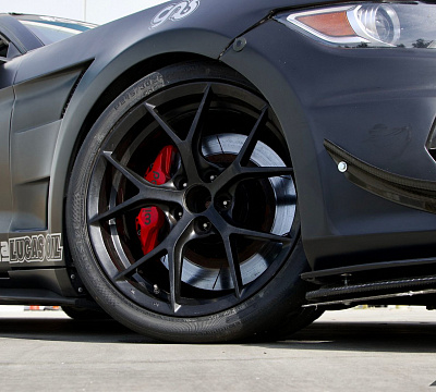 Фото дисков MRR FS06 на Ford Mustang VI