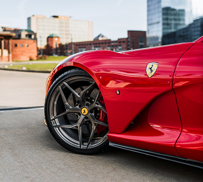 Фото дисков Brixton Forged PF5 на Ferrari 812