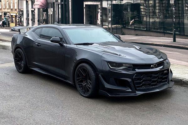 Фото дисков Bola FP1 Черный сатин на Chevrolet Camaro VI