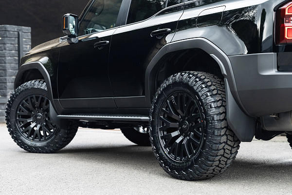 Фото дисков Kahn G22 DC Черный сатин на Toyota Land Cruiser Prado 250