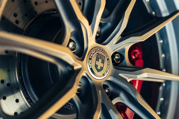 Фото дисков HRE S104SC Сатиновый графит на Porsche Cayman II