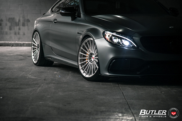 Фото дисков Vossen S17-04 Глянцевый темный лак на Mercedes-Benz C-Class (W205)