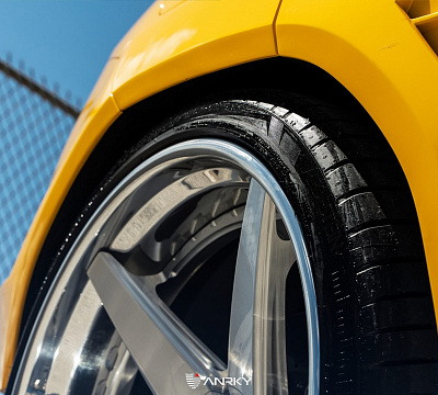 Фото дисков Anrky RS5.3 на Lamborghini Urus