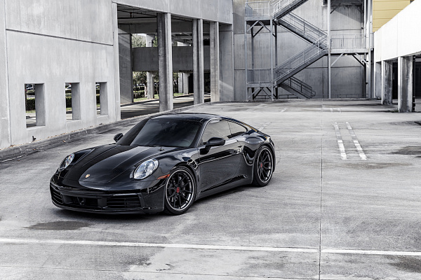 Фото дисков Strasse Wheels SV5 Deep Concave FS Черный сатин на Porsche 911 VIII