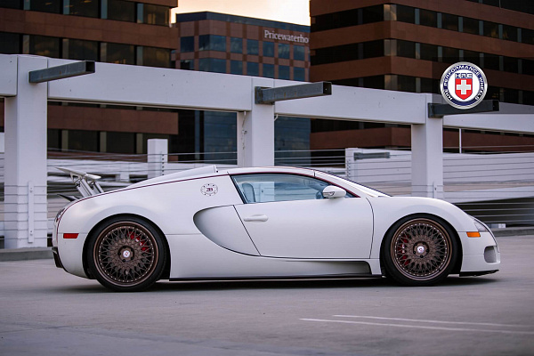 Фото дисков HRE 501 Сатиновая бронза на Bugatti Veyron