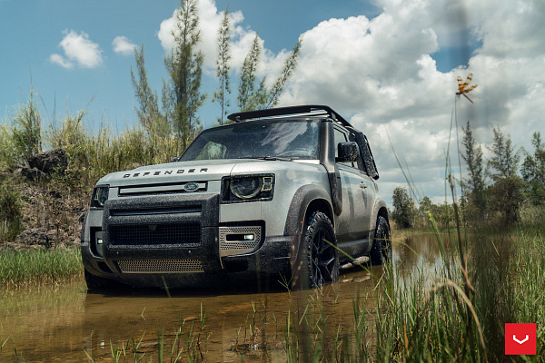 Фото дисков Vossen HF-5 Черный глянец на Land Rover Defender II