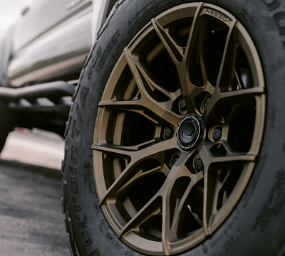 Фото дисков Vossen HF6-4 на Toyota Tacoma III