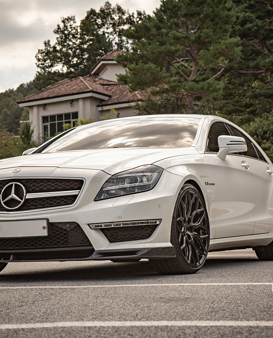 Фото дисков HF-2 Черный глянец на Mercedes-Benz CLS (C218)