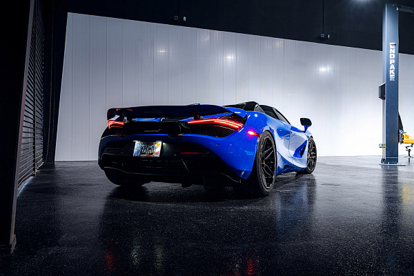 Фото дисков Strasse Wheels SV4 Deep Concave FS Черный сатин на McLaren 720S