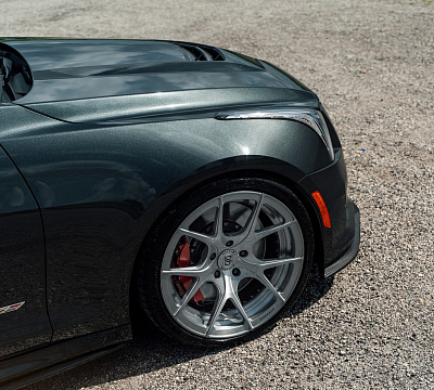 Фото дисков Strasse Wheels SM5R Deep Concave Duoblock на Cadillac ATS