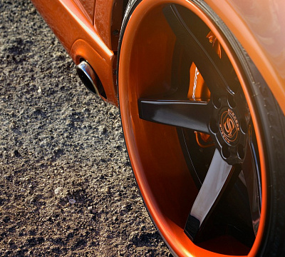 Фото дисков Strasse Wheels S5 Deep Concave на Dodge Viper